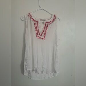 Nwt the loft white with red embroidery and small fringe sleeveless top large